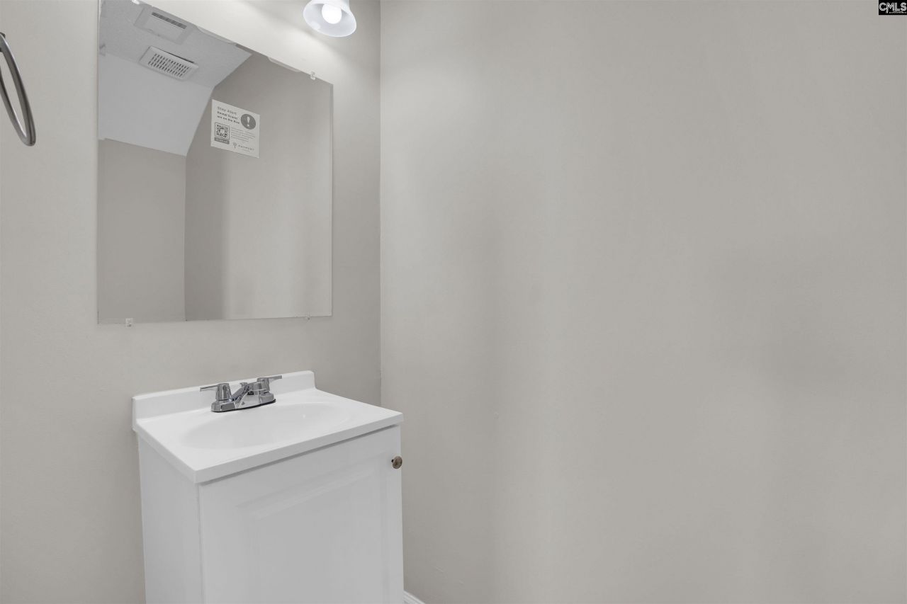 19 Finch Wood Drive Photo 16