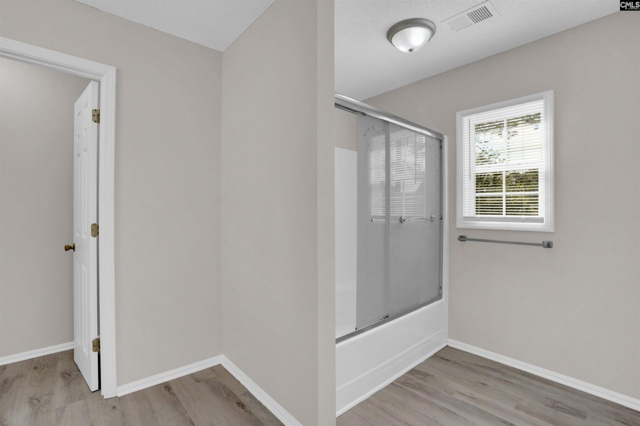 19 Finch Wood Drive Photo 28