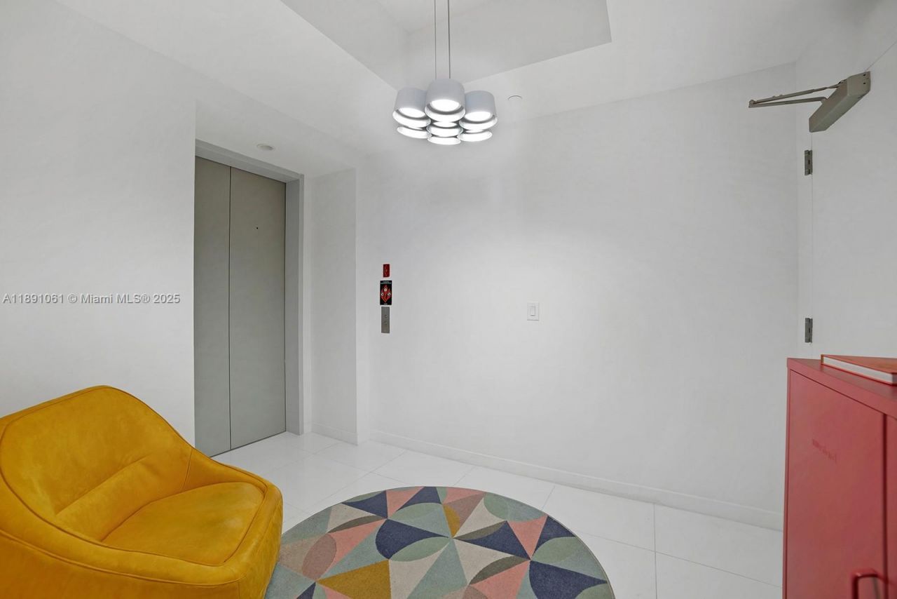 851 NE 1st Ave, Unit 4403, Miami, FL 33132 Photo