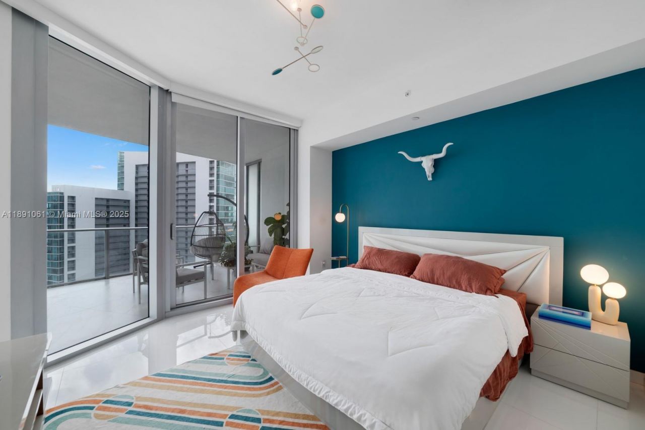 851 NE 1st Ave, Unit 4403, Miami, FL 33132 Photo