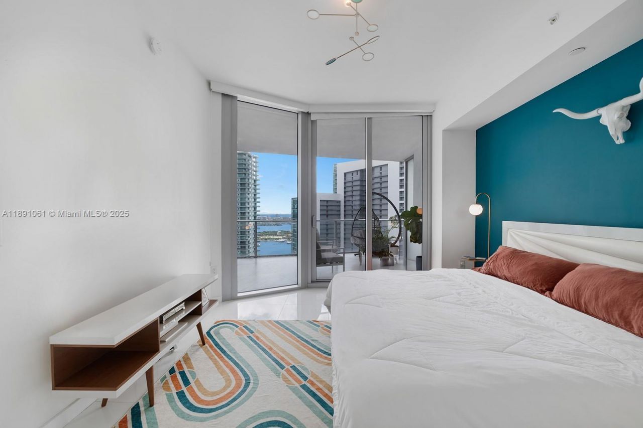 851 NE 1st Ave, Unit 4403, Miami, FL 33132 Photo
