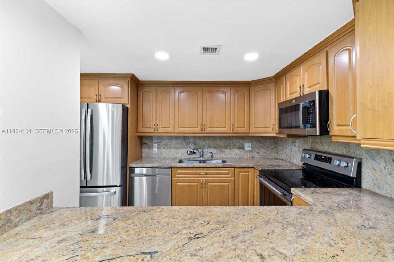 9450 Live Oak Pl, Unit 109, Davie, FL 33324 Photo