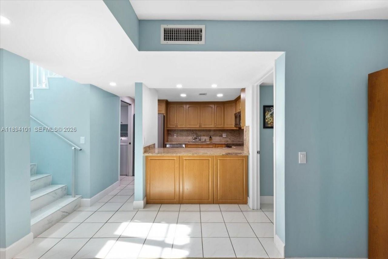 9450 Live Oak Pl, Unit 109, Davie, FL 33324 Photo