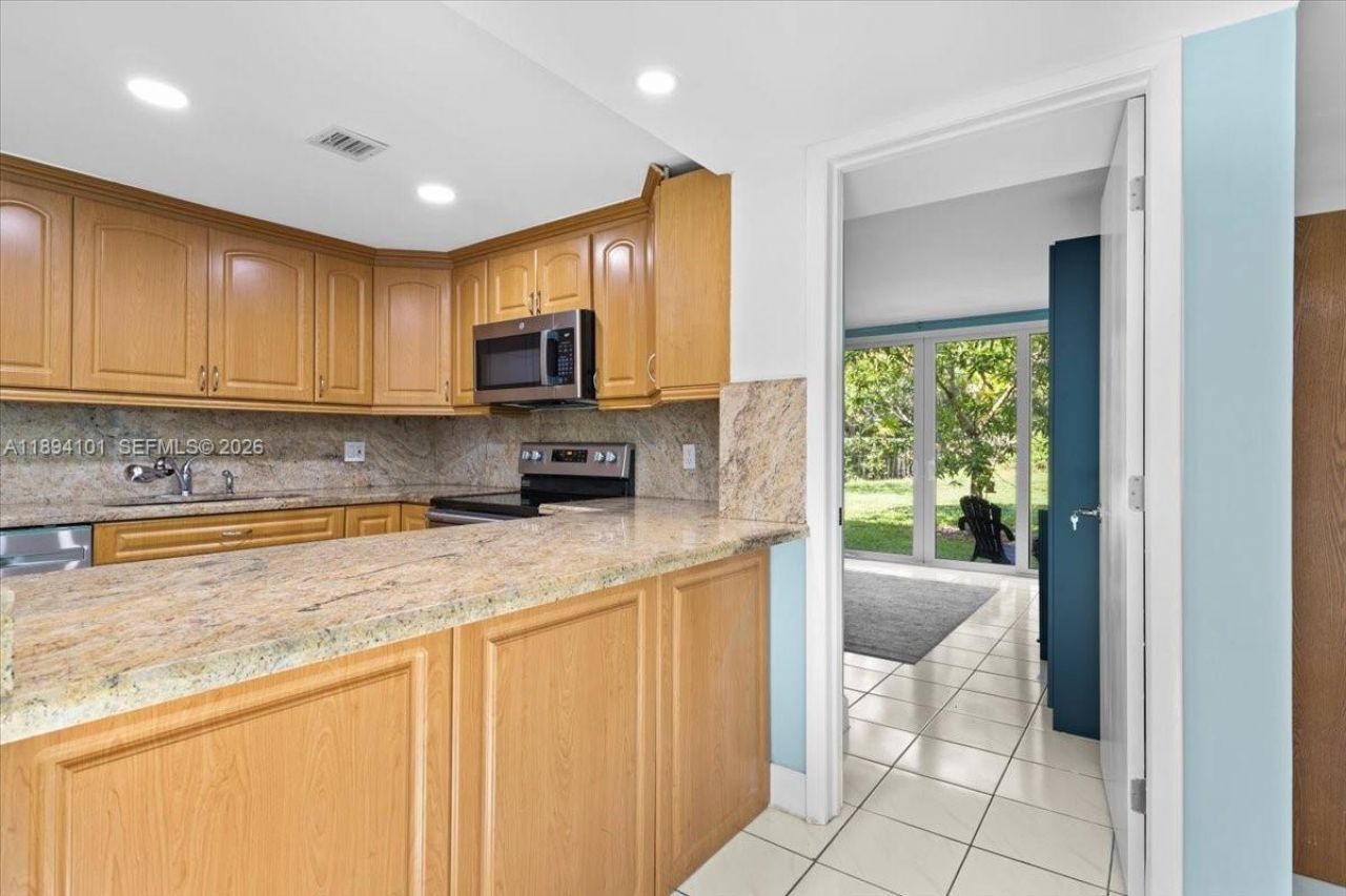 9450 Live Oak Pl, Unit 109, Davie, FL 33324 Photo