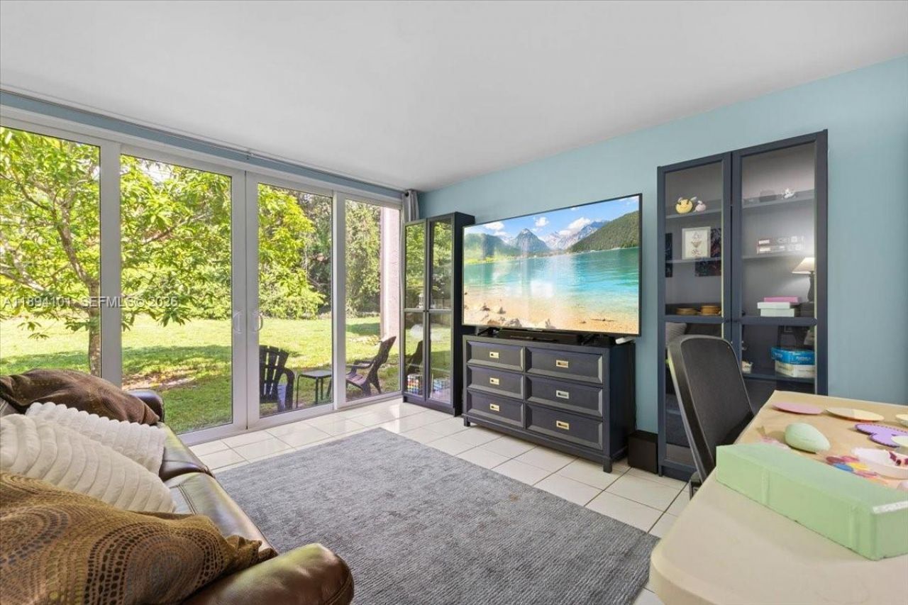 9450 Live Oak Pl, Unit 109, Davie, FL 33324 Photo