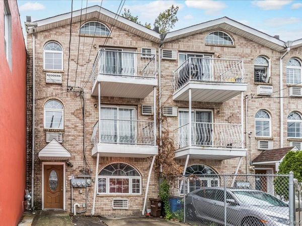 94-86 218th Street, Queens Village, NY 11428