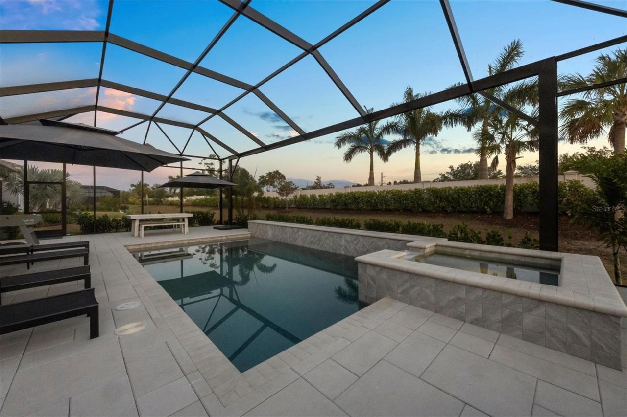 8195 Redonda Loop, Lakewood Ranch, FL 34202 Photo