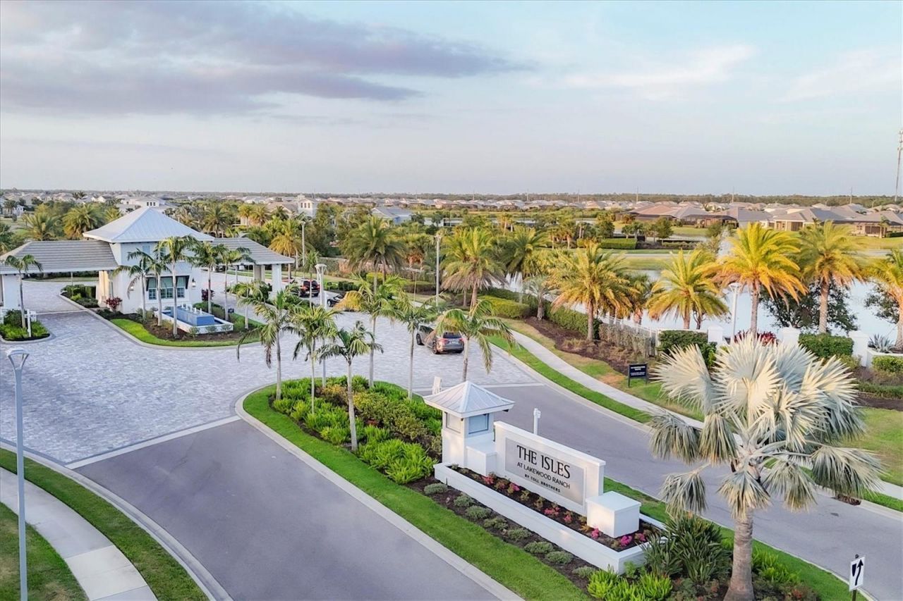 8195 Redonda Loop, Lakewood Ranch, FL 34202 Photo