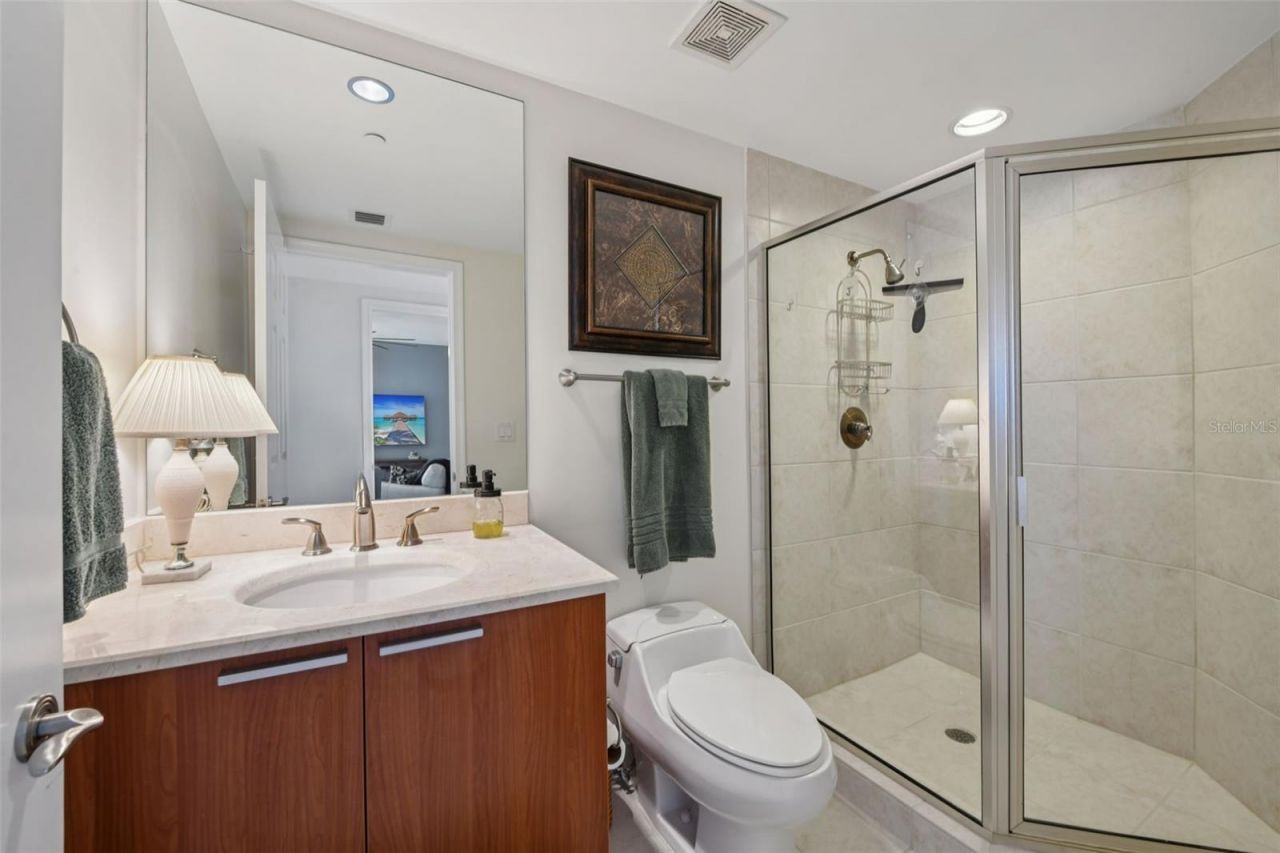241 Riverside Drive, Unit 305, Daytona Beach, FL 32117 Photo