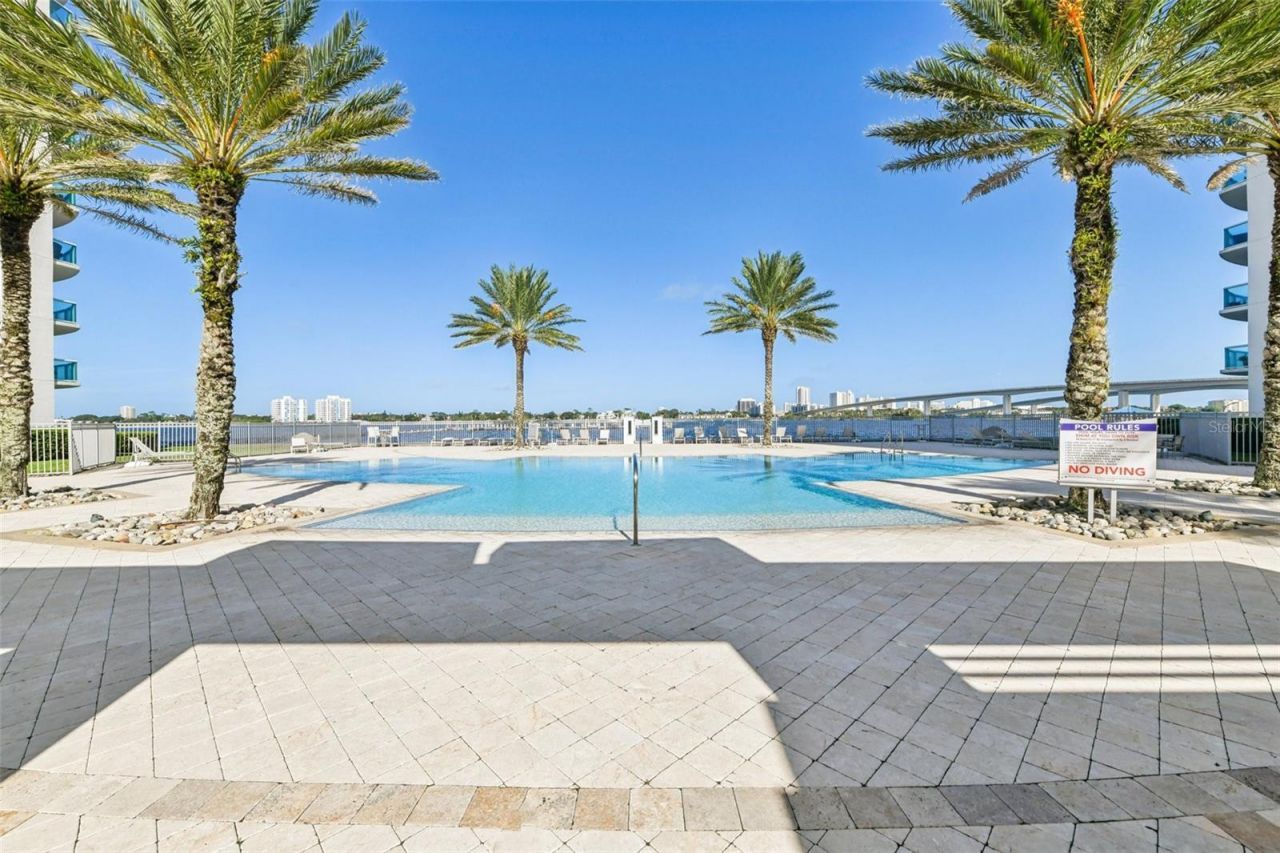 241 Riverside Drive, Unit 305, Daytona Beach, FL 32117 Photo