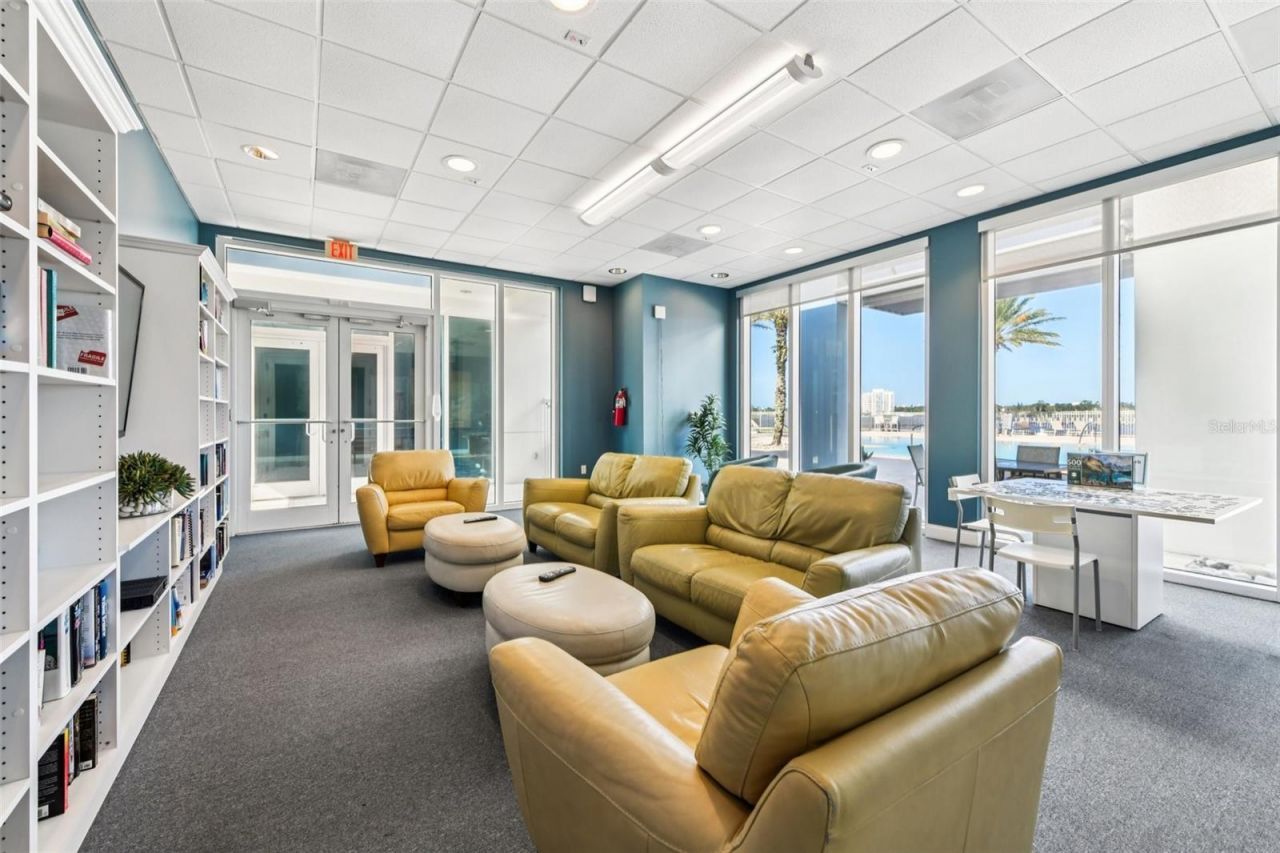241 Riverside Drive, Unit 305, Daytona Beach, FL 32117 Photo