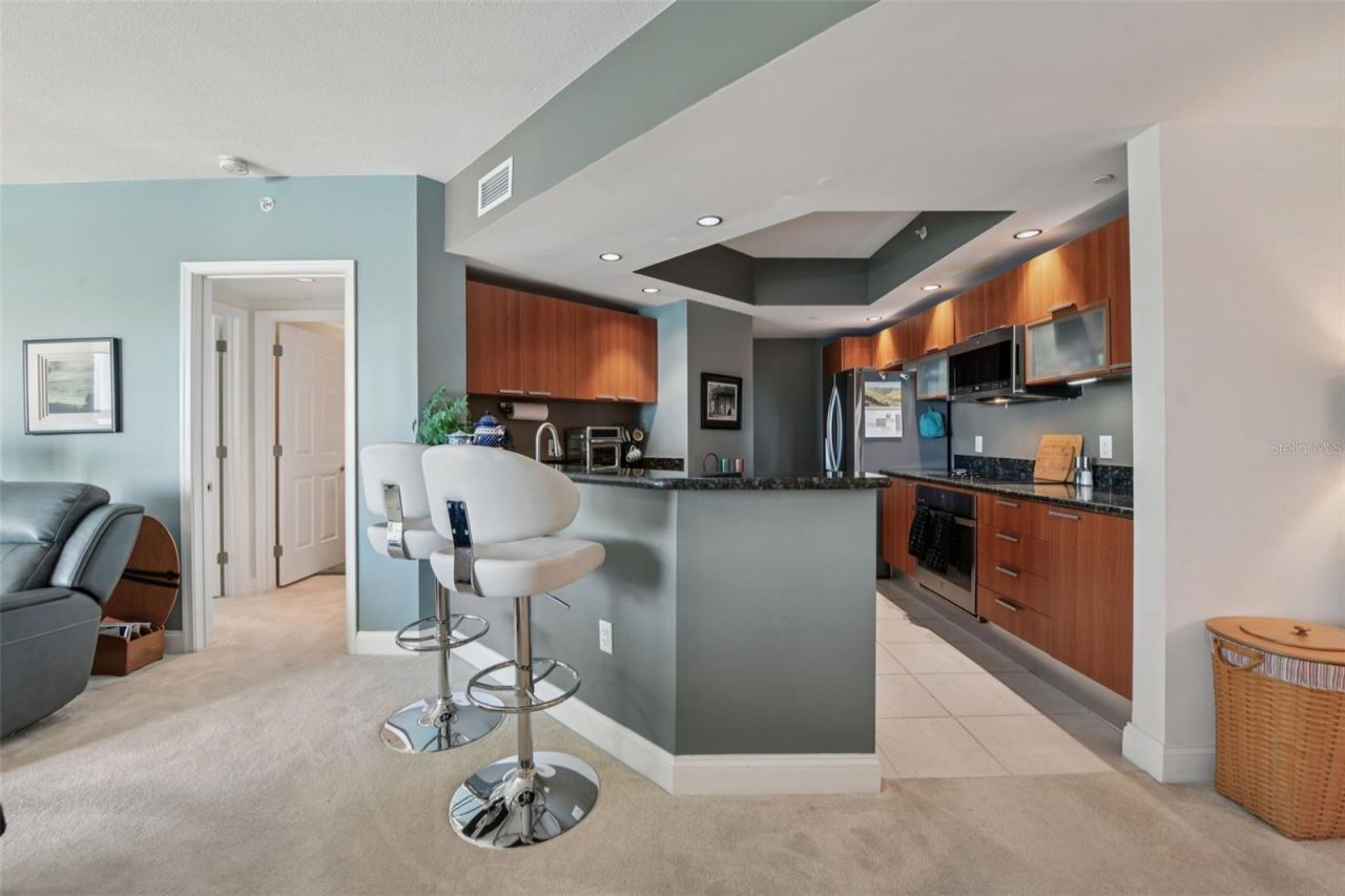 241 Riverside Drive, Unit 305, Daytona Beach, FL 32117 Photo
