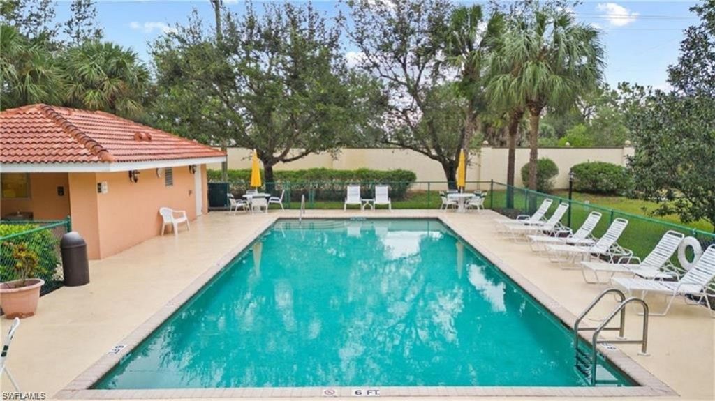 6650 SE Beach Resort Dr, Unit 910, Naples, FL 34114 Photo