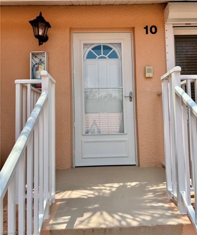 6650 SE Beach Resort Dr, Unit 910, Naples, FL 34114 Photo