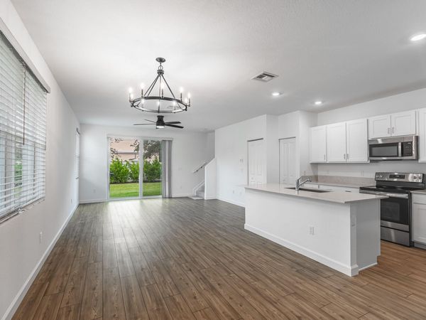 211 SE Woodbark Street, Port Saint Lucie, FL 34984