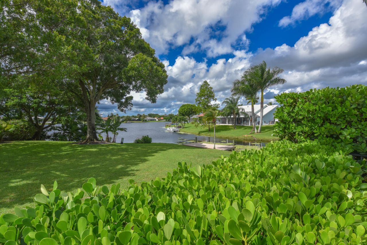 2022 Sunderland Avenue, Wellington, FL 33414 Photo