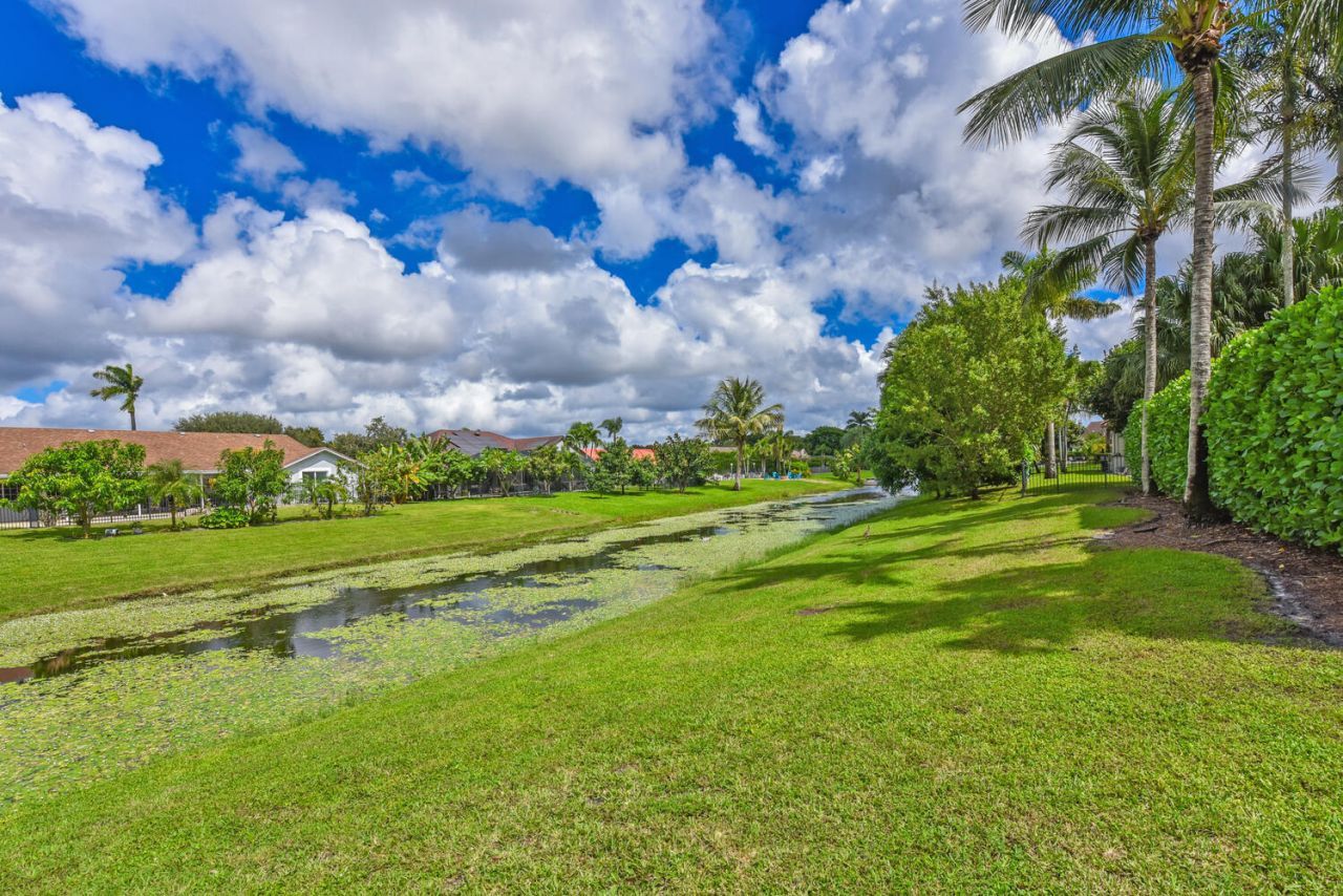 2022 Sunderland Avenue, Wellington, FL 33414 Photo