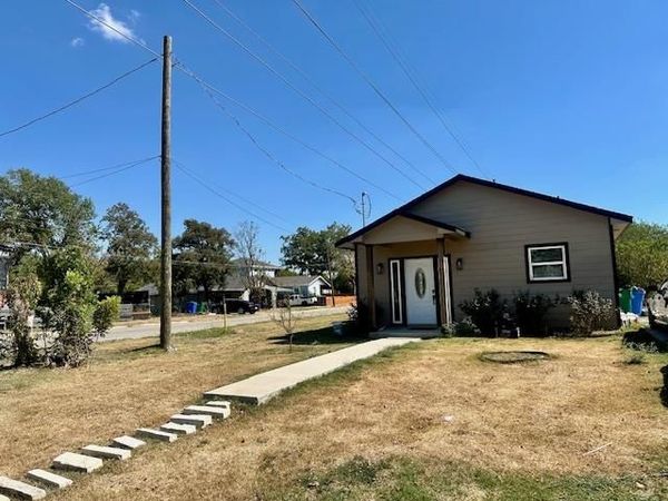 501 Maple ST, Taylor, TX 76574