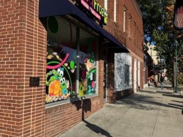 201 N Main Street, Hendersonville, NC 28739