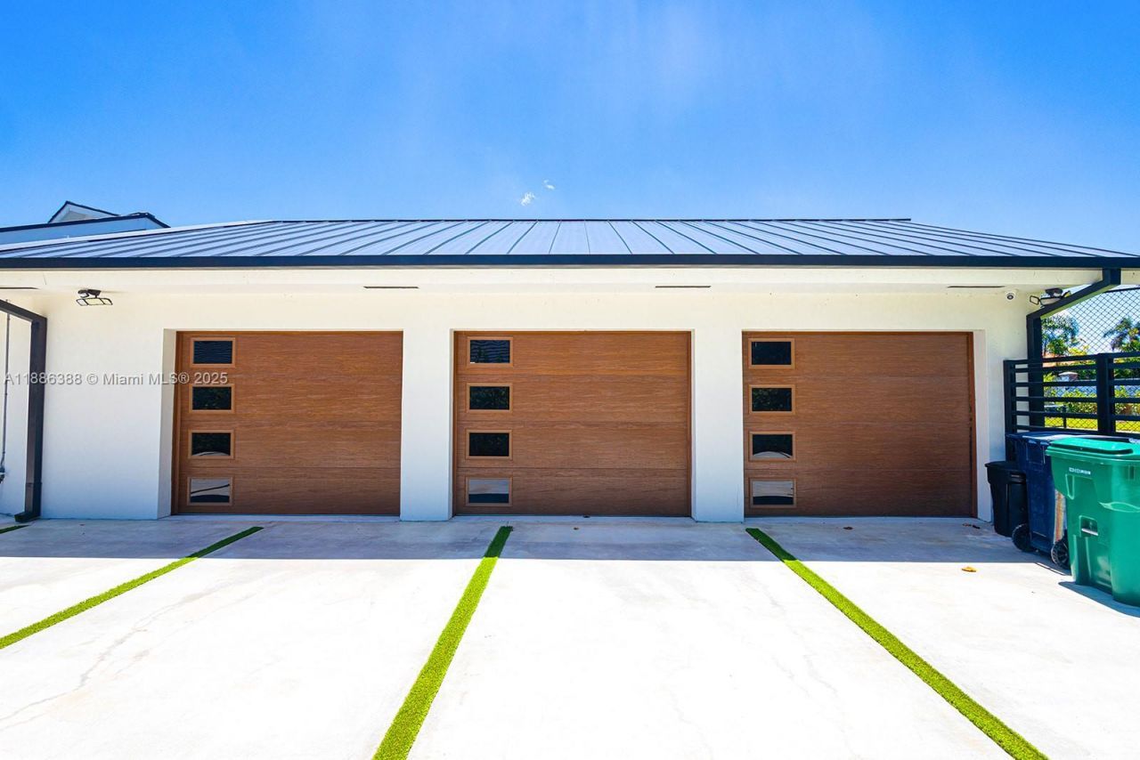 10506 SW 89 Place, Miami, FL 33176 Photo