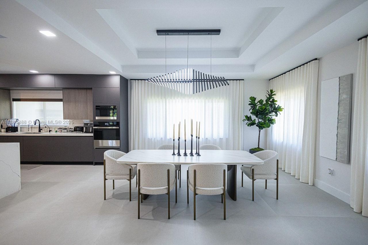 10506 SW 89 Place, Miami, FL 33176 Photo