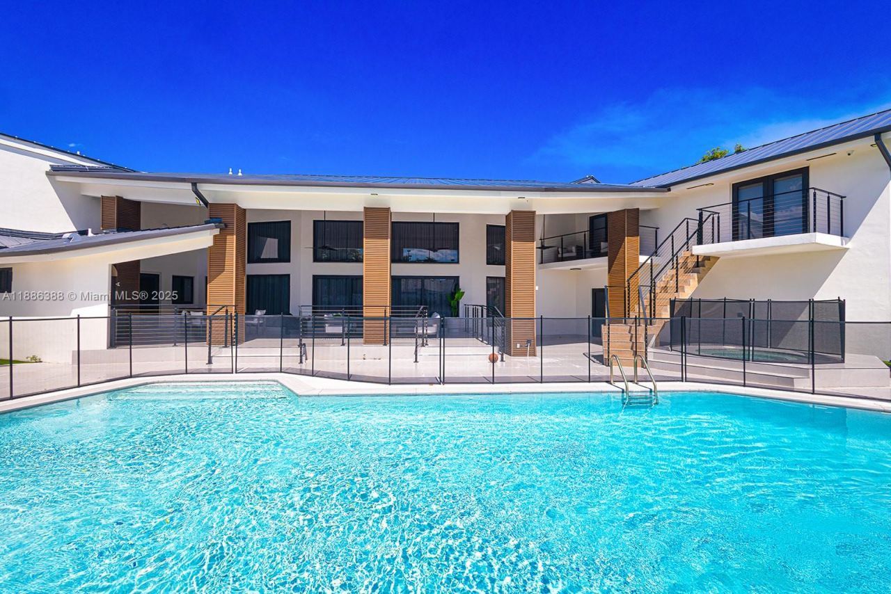 10506 SW 89 Place, Miami, FL 33176 Photo