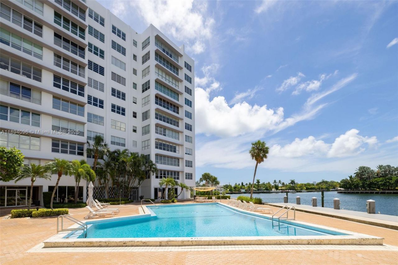 9100 W Bay Harbor Dr, Unit 10B, Bay Harbor Islands, FL 33154 Photo