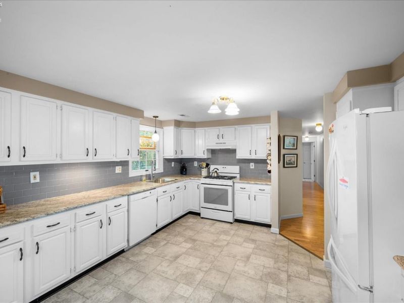 212 E Seventh Street, Lakeside, OH 43440 Photo 11