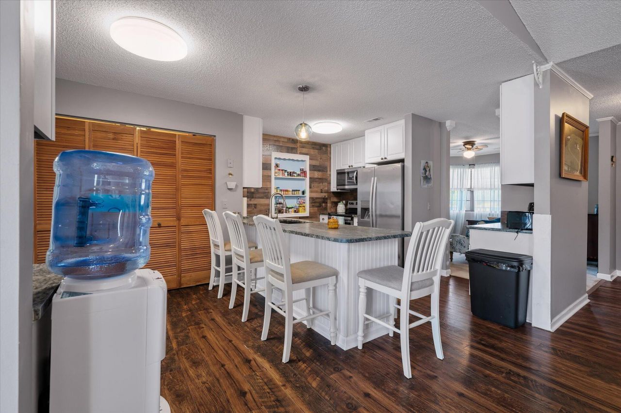 3861 State Road Photo 10