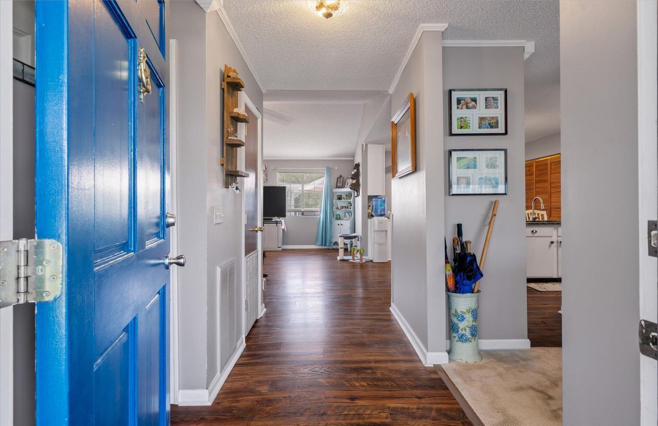 3861 State Road Photo 6