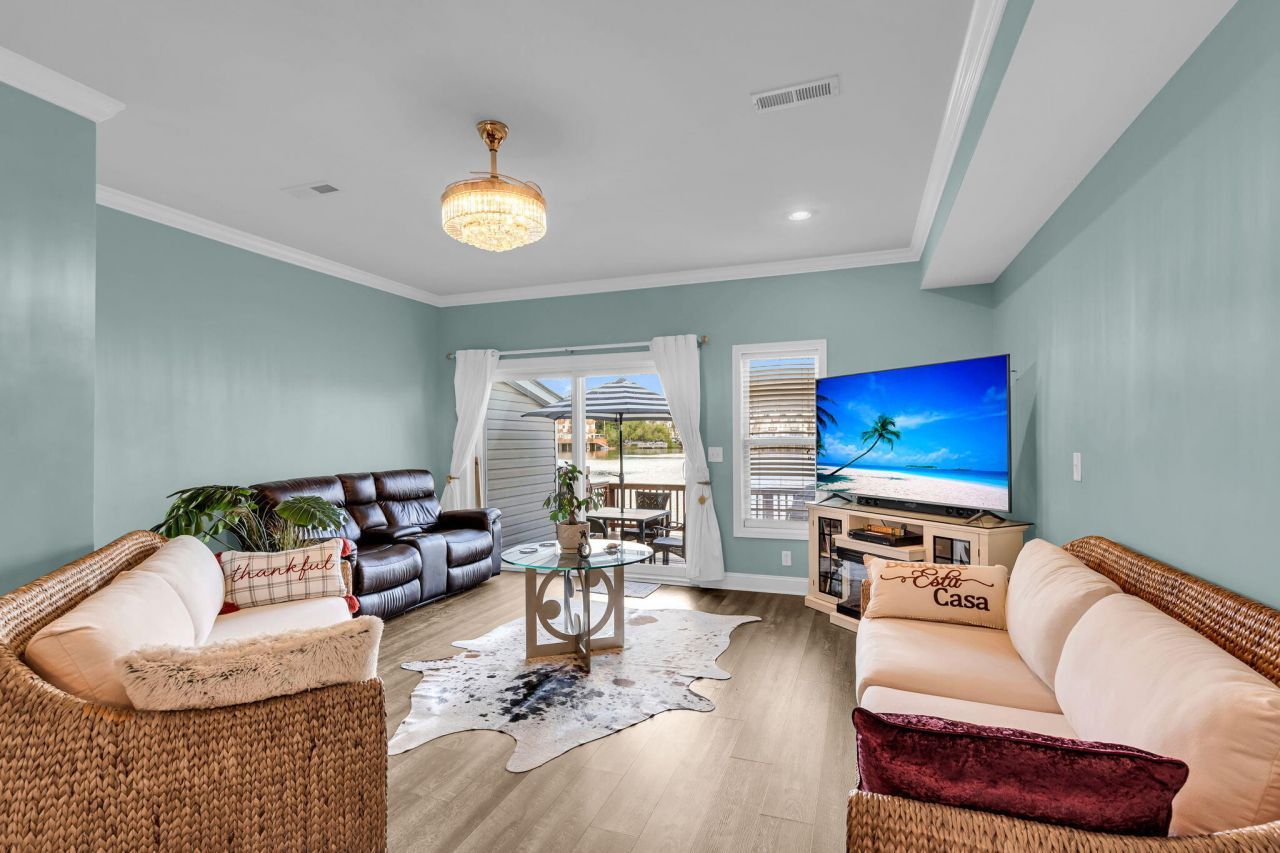 4765/4763 Arco Lane Photo 5