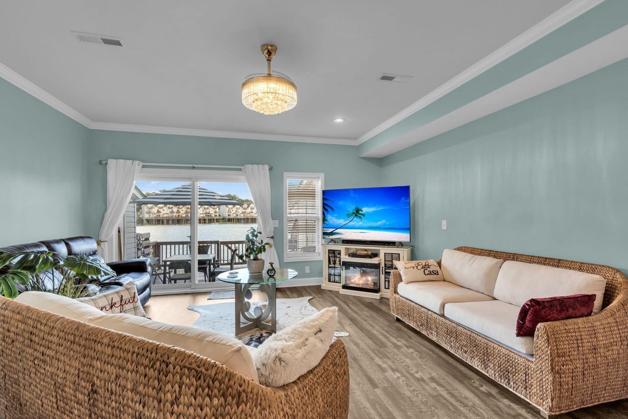 4765/4763 Arco Lane Photo 8