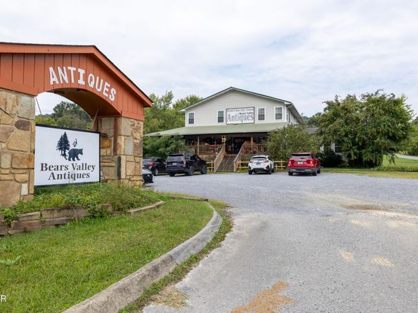 3360 Wears Valley Rd./ Hwy 321 Road, Sevierville, TN 37862