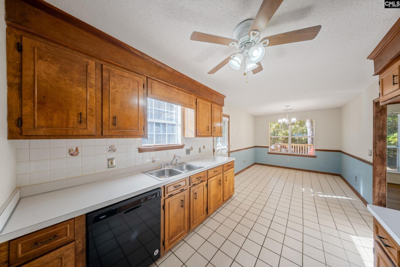 709 Riverwalk Photo 10