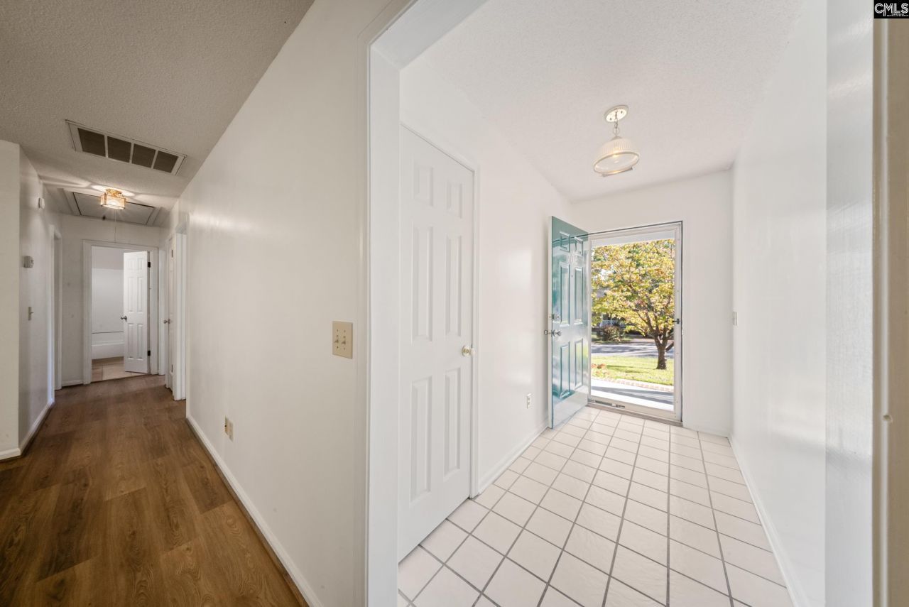 709 Riverwalk Photo 15