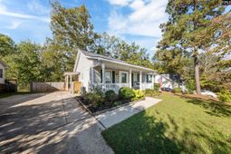 709 Riverwalk photo 4