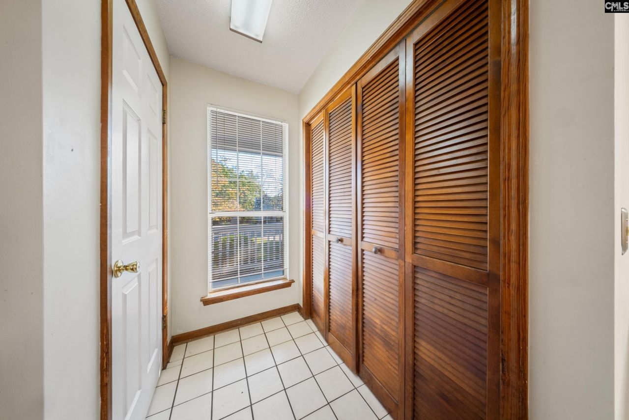 709 Riverwalk Photo 9