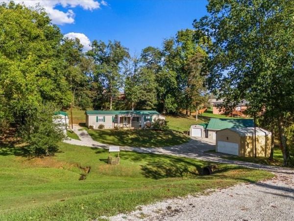 13533 Emerson Avenue, Williamstown, WV 26187