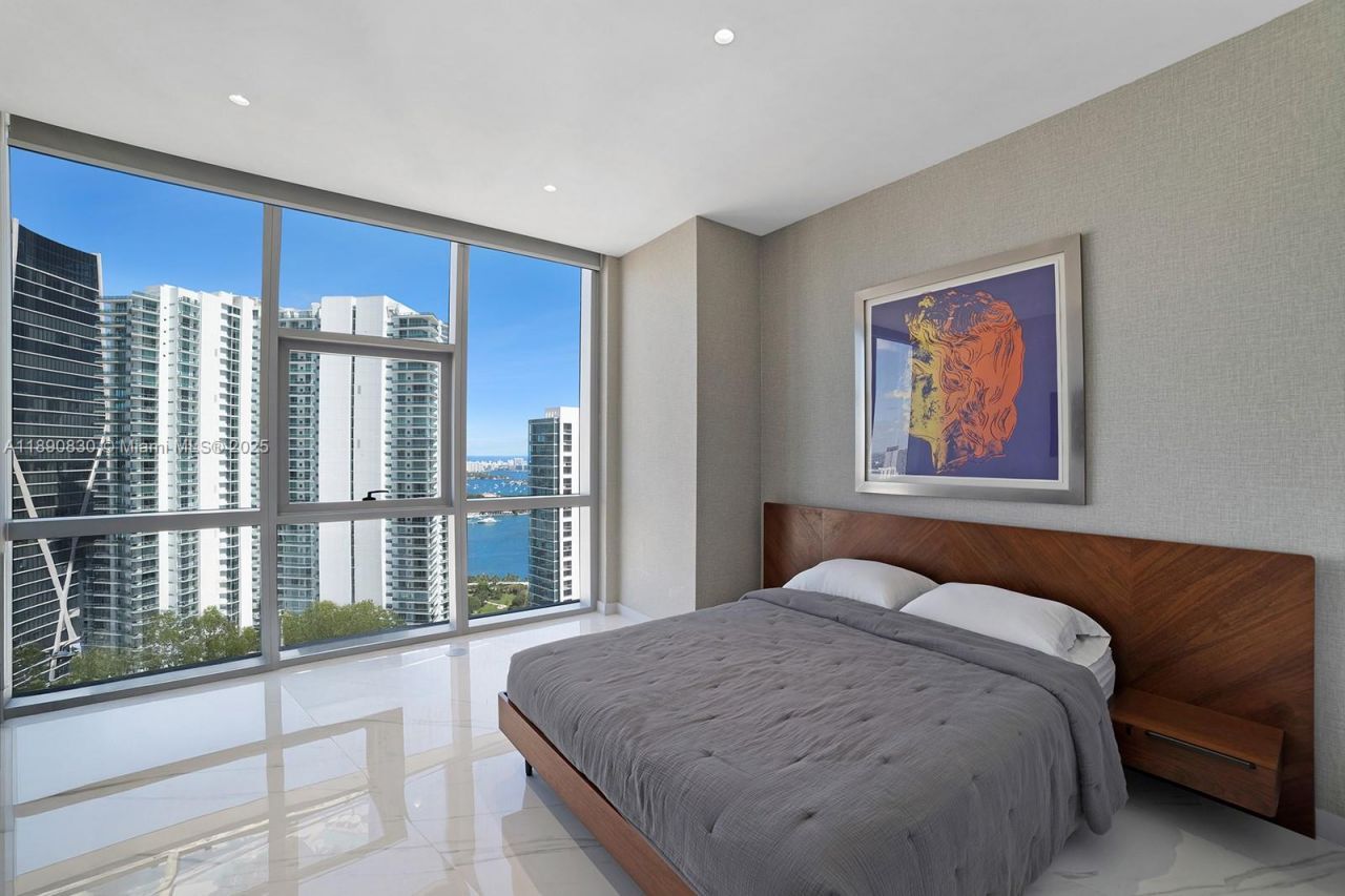 851 NE 1st Ave, Unit 4401/4402, Miami, FL 33132 Photo