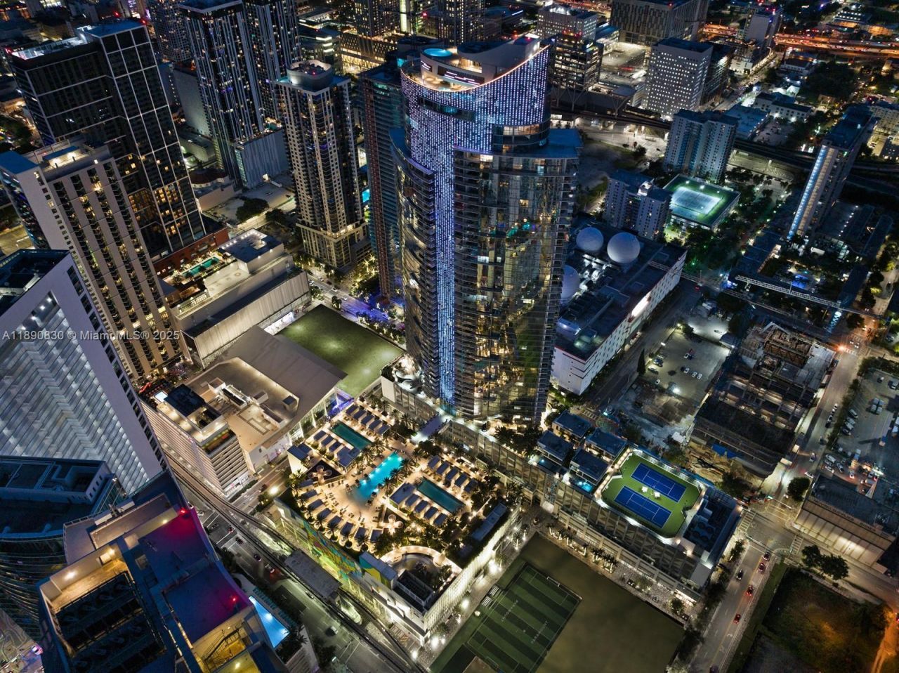 851 NE 1st Ave, Unit 4401/4402, Miami, FL 33132 Photo