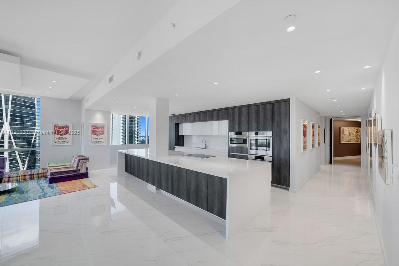 851 NE 1st Ave, Unit 4401/4402, Miami, FL 33132 Photo