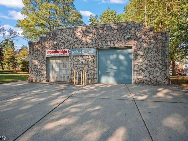 11 Leesville Ave, Woodbridge, NJ 07001