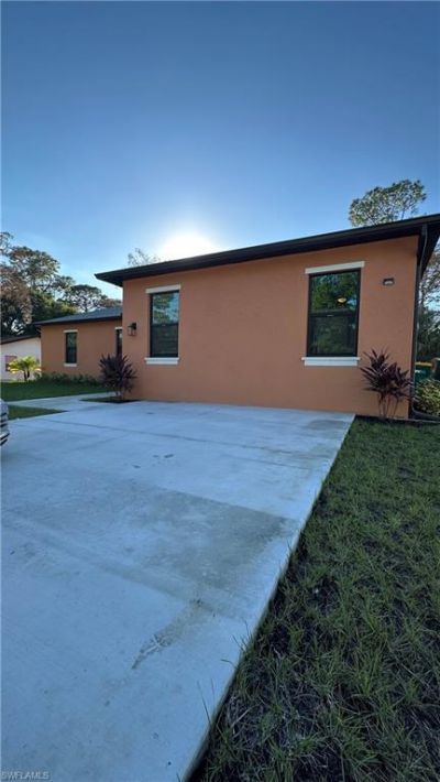 2167 Della Dr, Naples, FL 34117 Photo