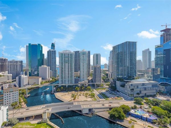 92 SW 3rd St, Unit 3012, Miami, FL 33130