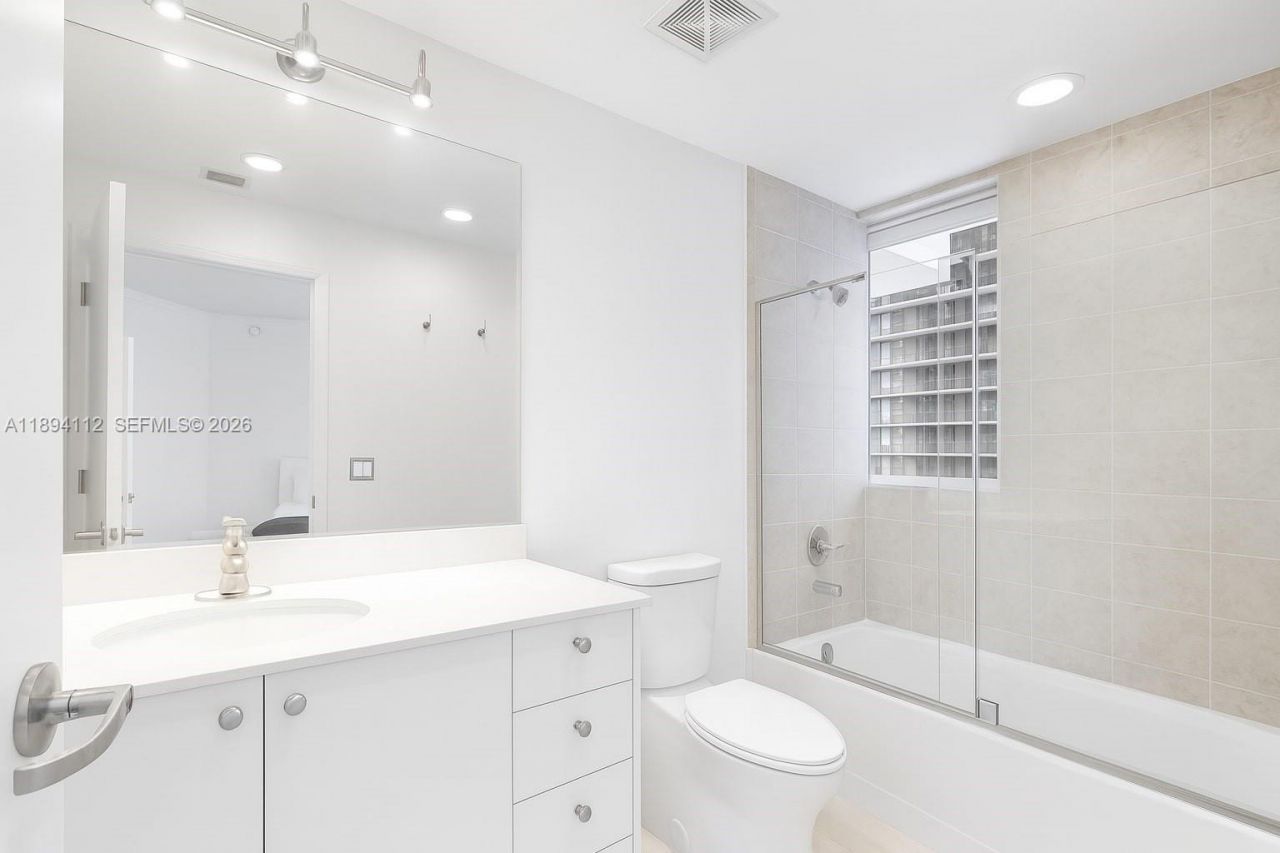 60 SW 13th St, Unit 2500, Miami, FL 33130 Photo