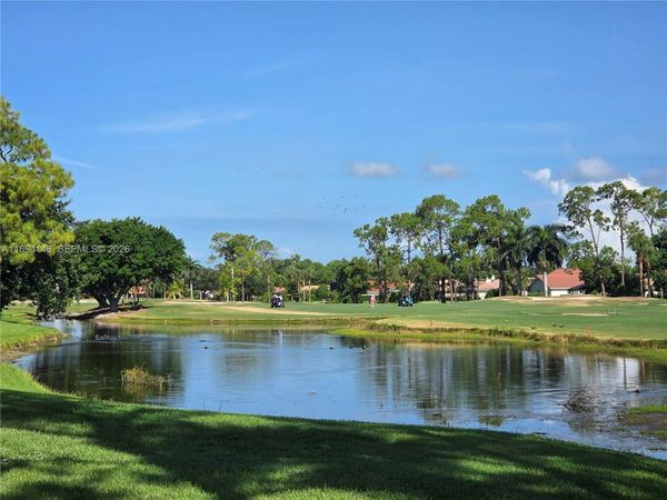 575 Augusta Boulevard, Unit 8, Naples, FL 34113