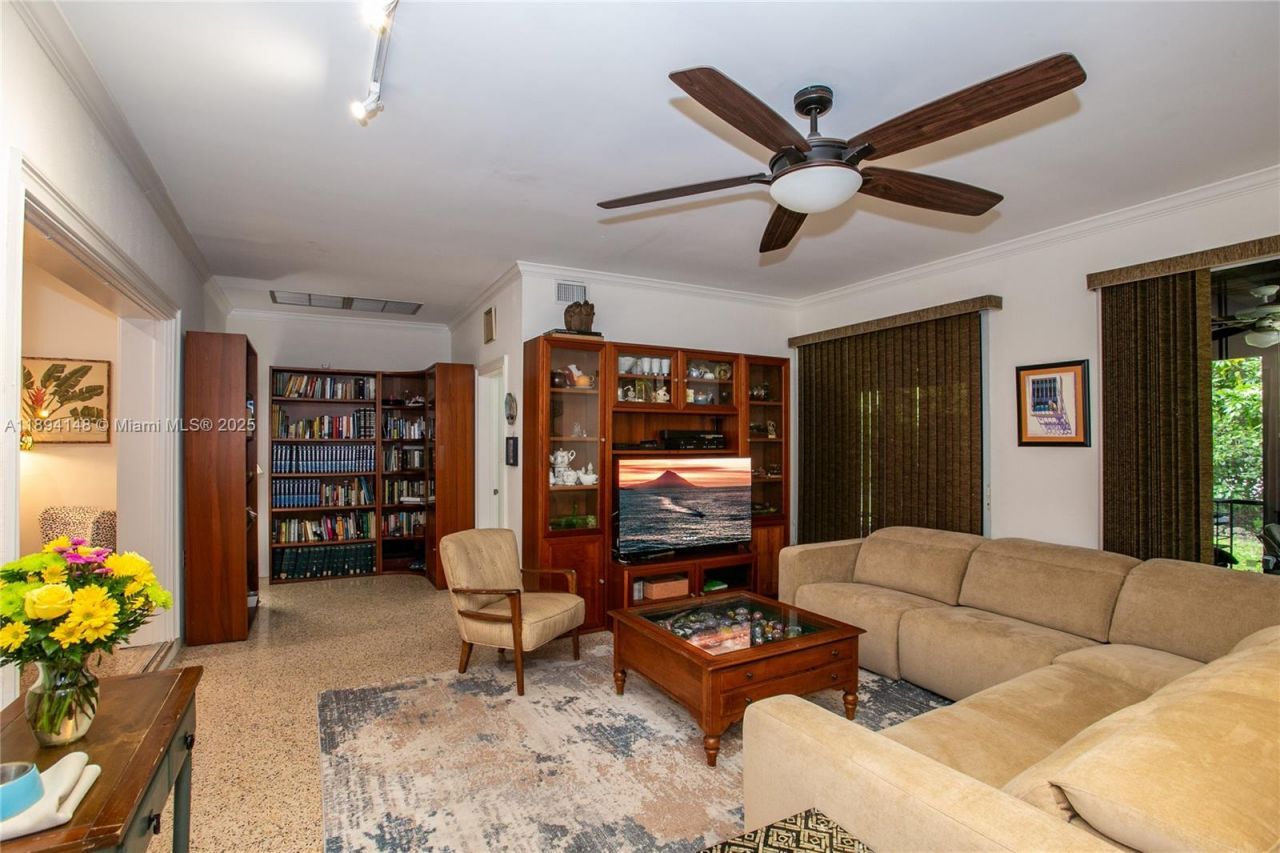 8031 SW 98th Ter, Miami, FL 33156 Photo