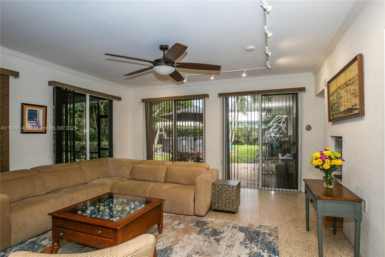 8031 SW 98th Ter, Miami, FL 33156 Photo