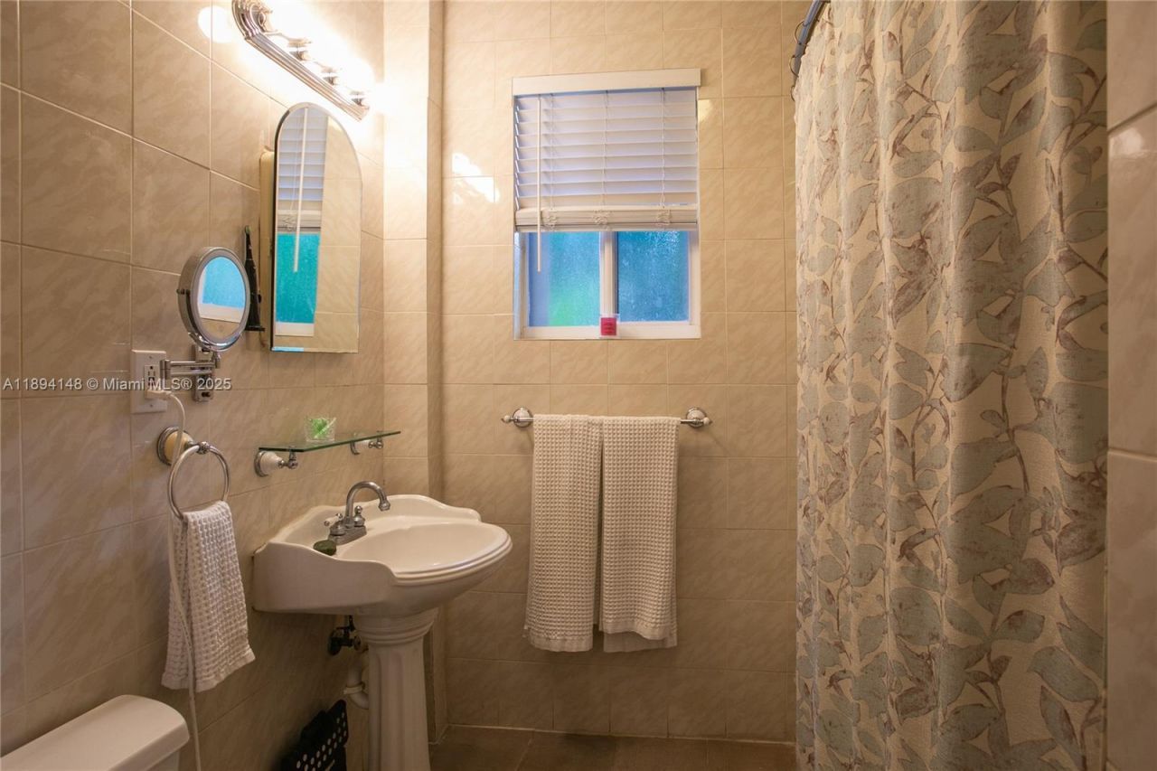 8031 SW 98th Ter, Miami, FL 33156 Photo