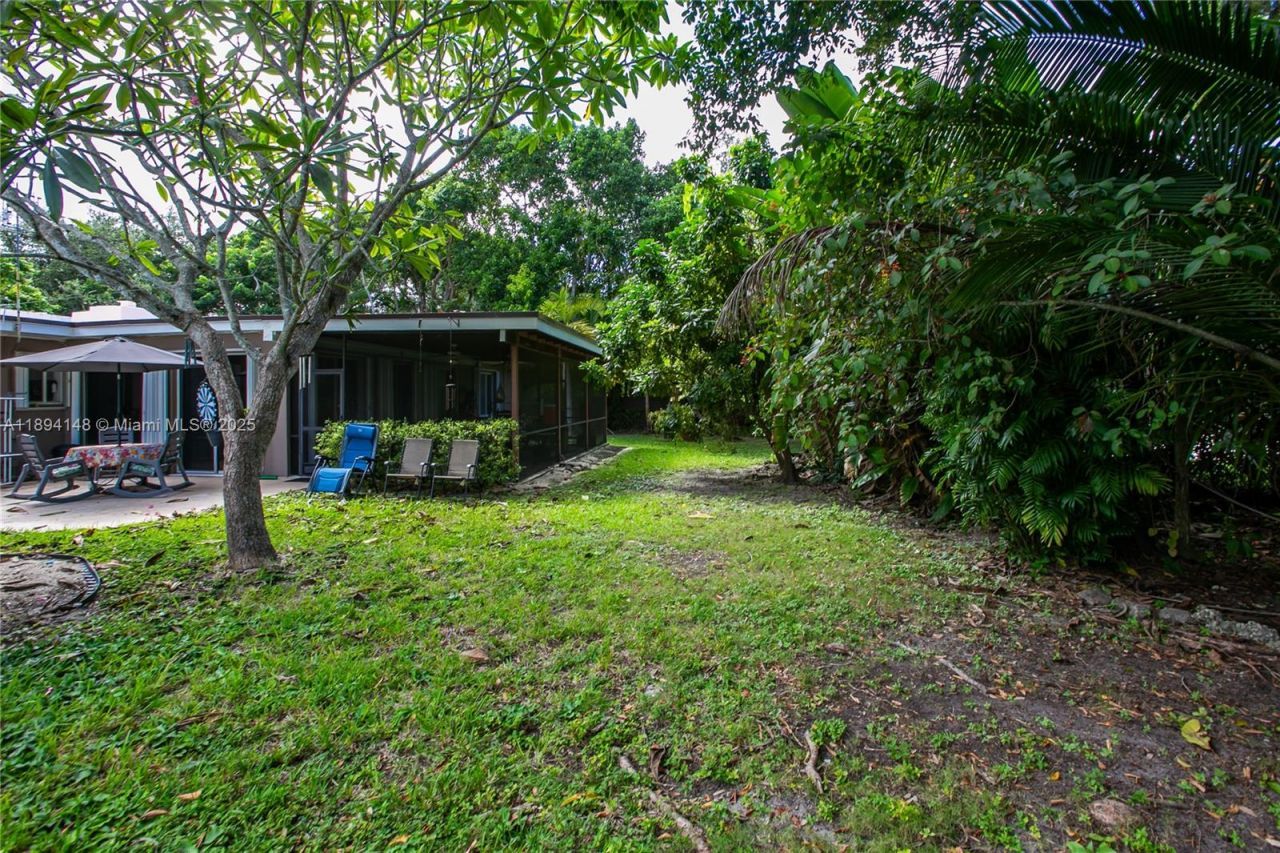 8031 SW 98th Ter, Miami, FL 33156 Photo